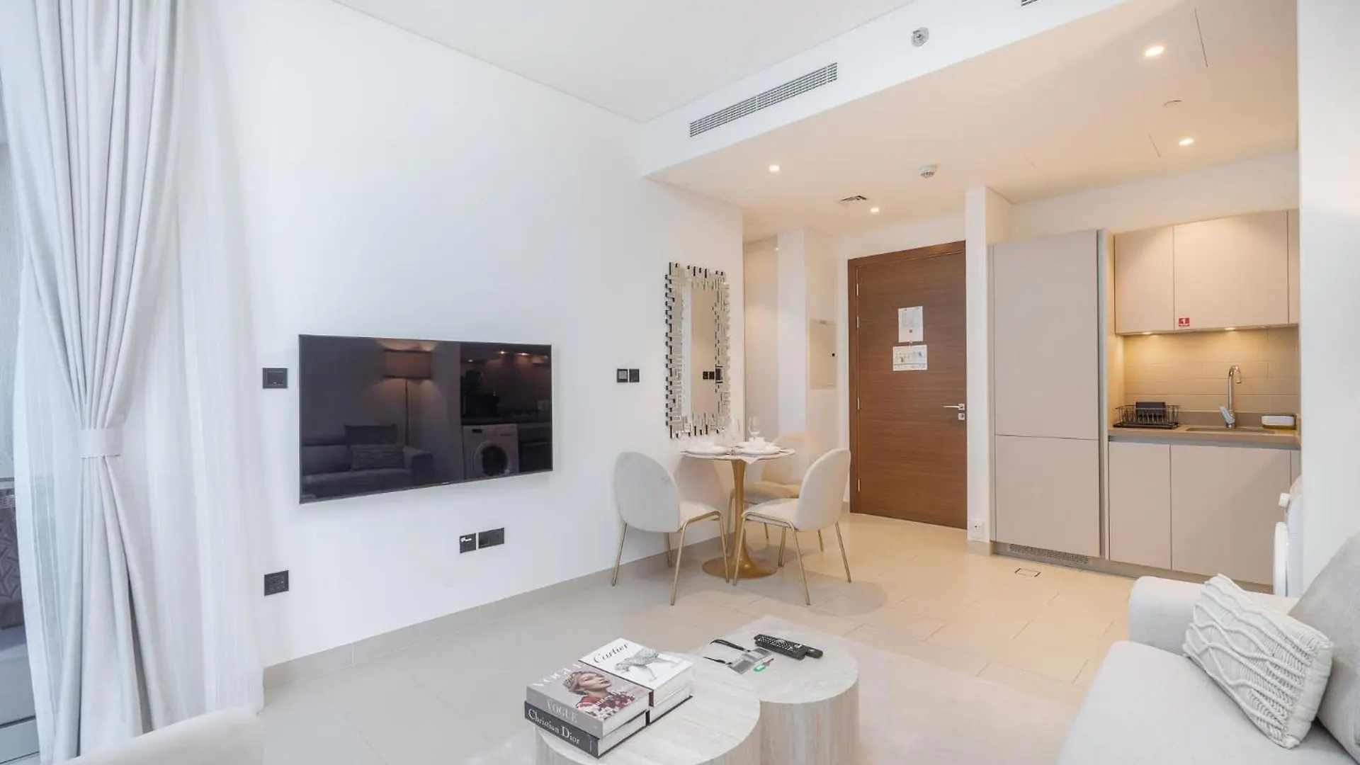 Lavish 1Br Apartment In Sobha Creek Vistas Reserve Dubai